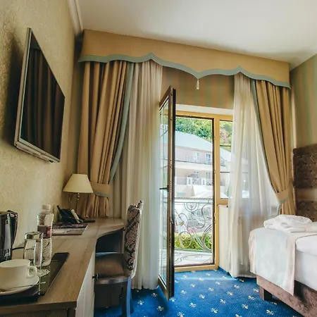 Resort&spa Kamelot Отель