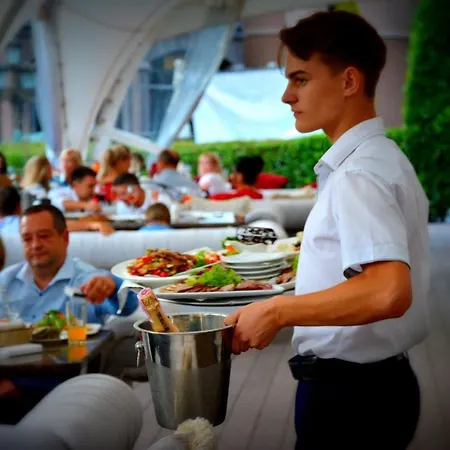 Resort&spa Kamelot Отель